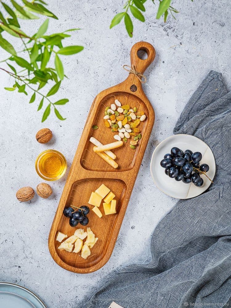 Two-Section Divided Paddle Serving Board with Ring Handle